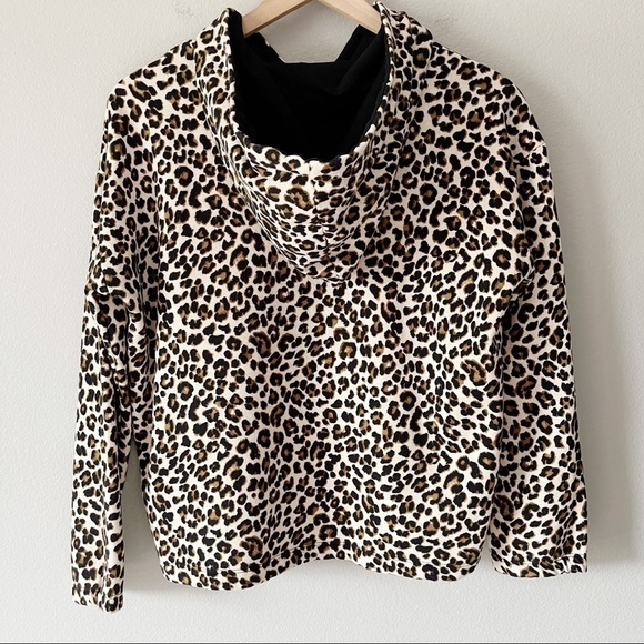Velvet by Graham and Spencer NWT Kassidy Leopard Print Hoodie Sweatshirt Size XS - Picture 5 of 11